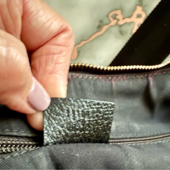 Gucci Black Crossbody Bag - Picture 10 of 15